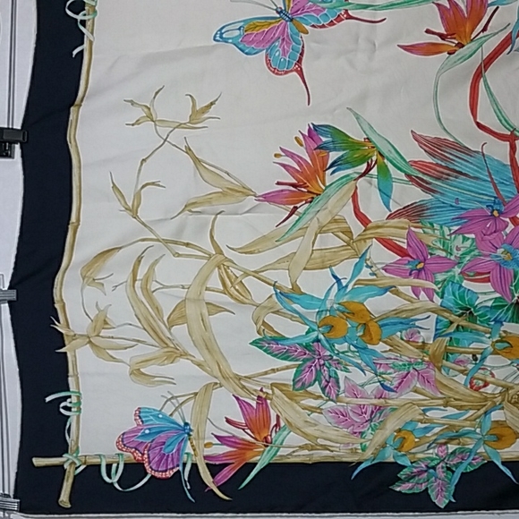 Christian Dior silk scarf size 34 x 34 Made in Italy Vintage - Picture 10 of 15